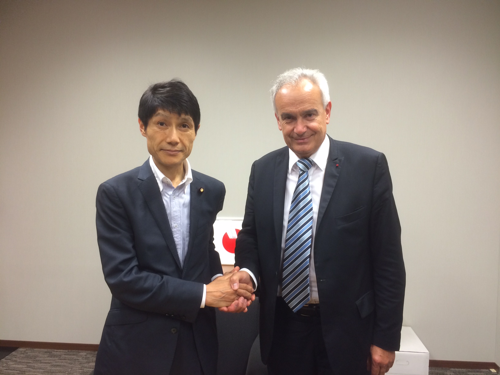 The Director General of the OIV visits Japan and Korea for the first time